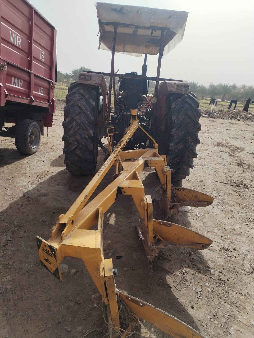 من رخصت لادمن مكينه انكليزي دبل البيع شرط لا نتقيص ولا تبخير تخم تاير جاهزه الشغل مع فدان ١٧ وبي مجال قليل المكان لانبار جزيره هيت *********** اركان يونس لقيسي
