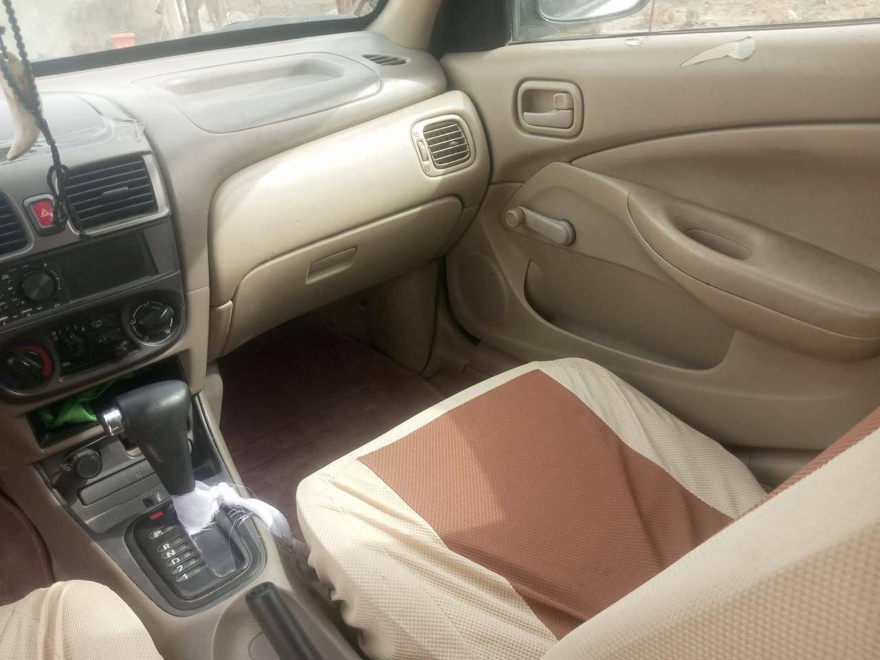 السلام عليكم سياره نيسان صني ياباني مديل ٩ سيارة بية جاملق المامي المكان الناصرية مركز ***********
