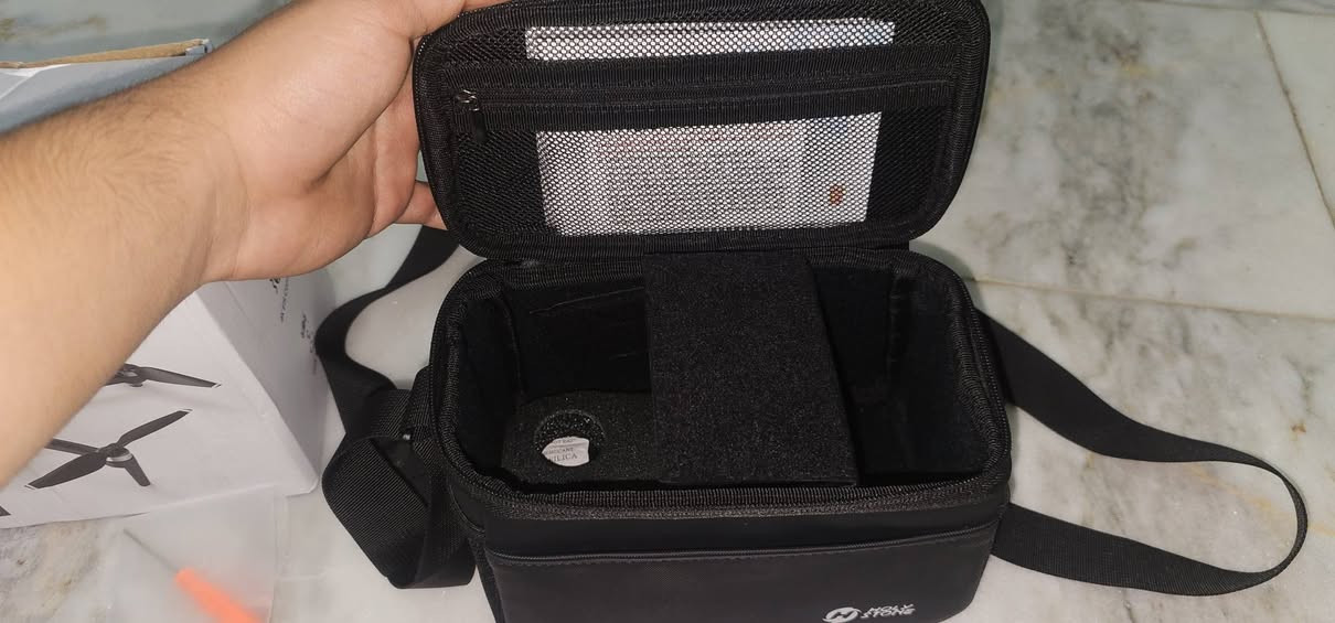 فول مواصفات شنو بالك بيه نضافه 99%100
مانع اهتزاز 
كامرع 4k حقيقيي حته تلفون يقره 4k 
بطاريه حجم كبير 
راس شحن  شركه 
كيبلين شحن اصلي مال شركه 
تخم ريش 8 احتياط
نضام GPS  عوده ذاتيه تربط مع قمر صناعي 
جوست بوحده بي مواصفات
 شاشه 
جوست شحن  وبي هواي اشياء  
حقيبه اصليه درجه اولى يعني الدرون شويه وتوصل bji 
الخ... بيه هواي اشياء ابحث عنه وعن سعره تعال قيم وخذ 
جماعه 100 مو الكم المنشور  
هذا رقمي***********
