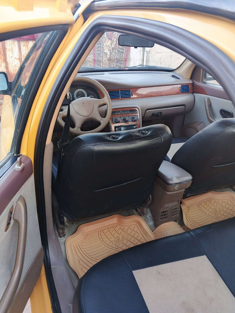 السلام عليكم سياره سمند للبيع سياره جديده مال بيت مامشتغله تكسي ماشيه 120 الف حقيقي سياره مكفوله كفاله عامه السعر 52 هاتف ***********
