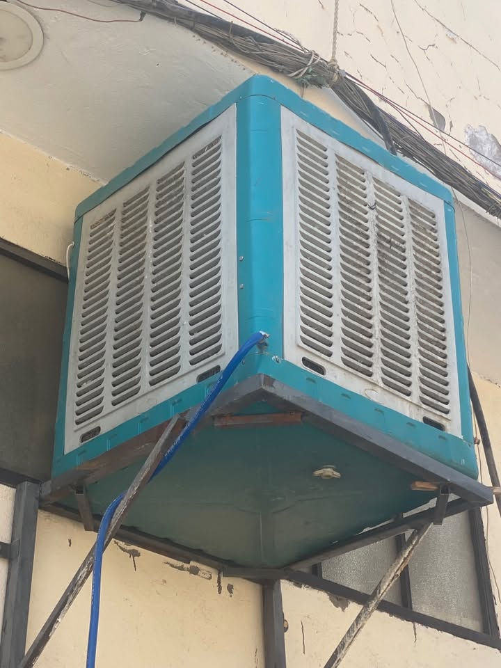 مبرده للبيع اخت الجديده جبيره مبيهه شي شغاله مبيهه خياس ب80 بغداد مدينه الصدر ***********
