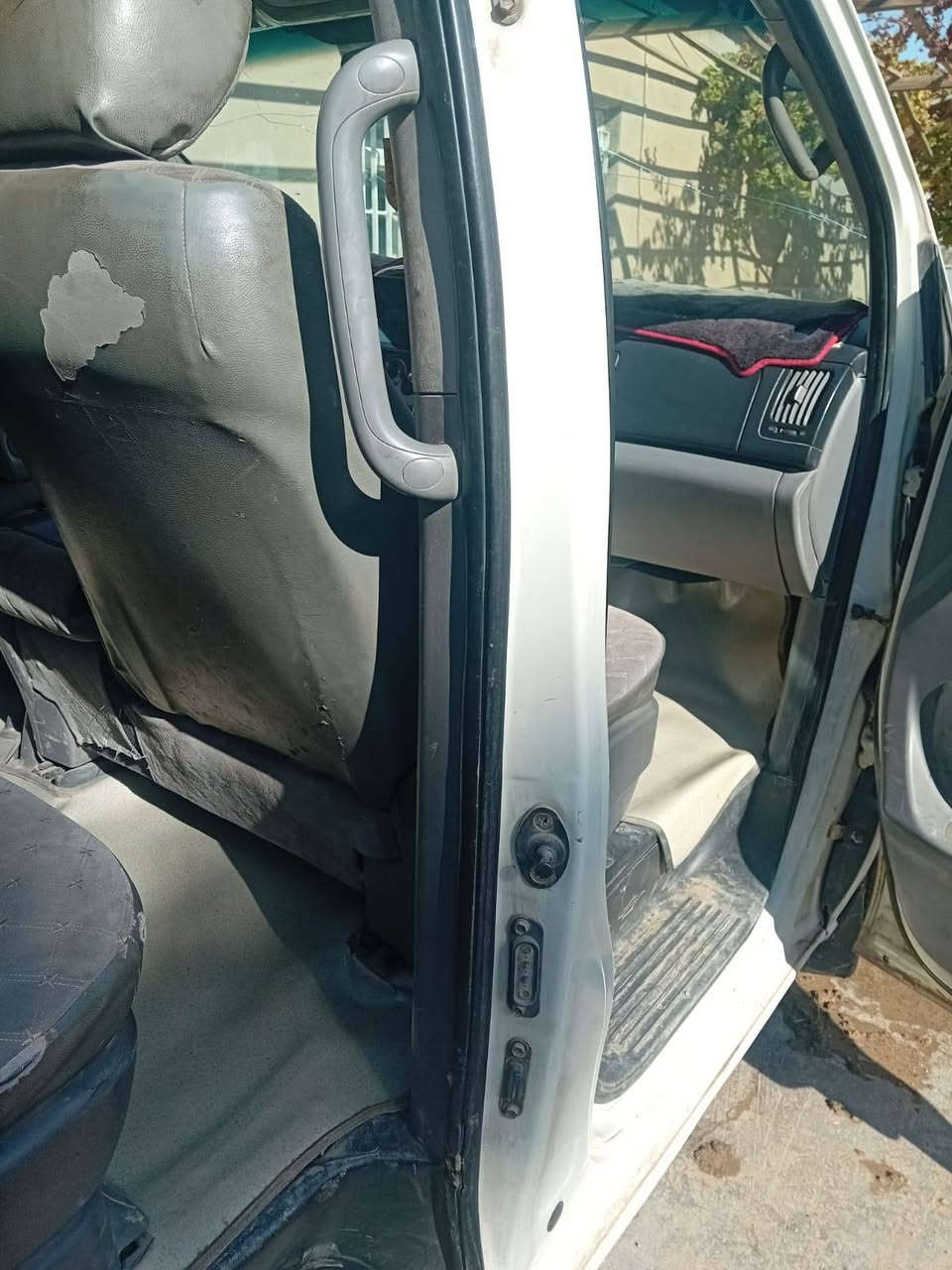 ستاركس ٢٠٠٩ خليجي محور سبلاين ١٢ قبق اسود سياره جاهزه. بيها صبغ باب سلايت يمنه وجاملق خلفي من النص وجوه  بدون ضربه. السعر ١٣٠ باقي التفاصيل موضحه بالفيديو رقم انكليزي بسمي
التواصل ع الارقام التاليه
***********
***********
ابو محمد
