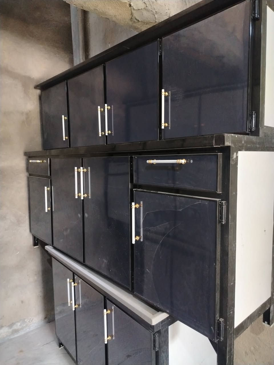 سلام عليكم وصول وجبه جديده في مزاد لأخوين العنوان المفرق الطرق والجسور مقابيل العزات بن تجه رايح عليه المفرق السعر اب 350 وبي مجال للاستفسار *********** كونترات جديد مترين والسنك مترا و30 يتوفر الالوان مراوس بل مستخدم همين
