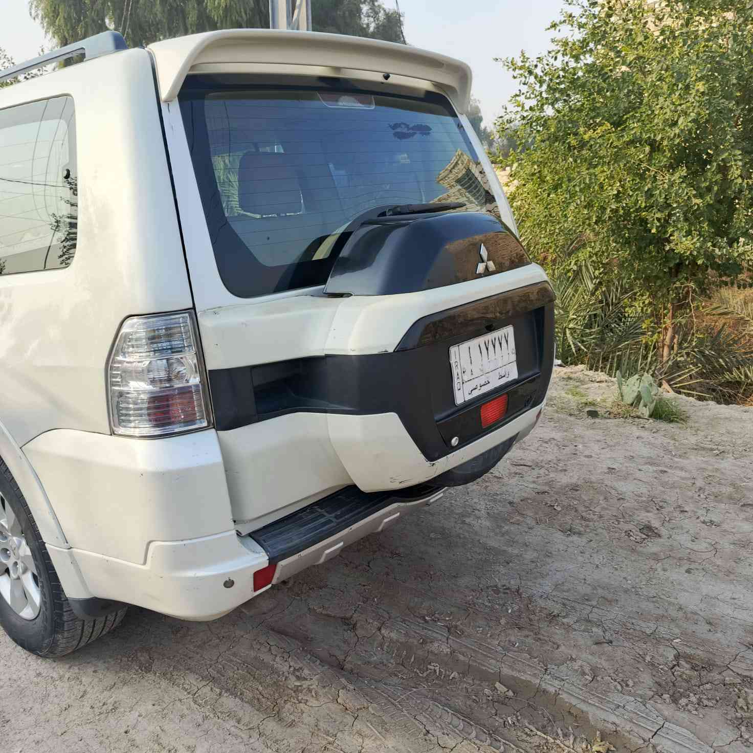 سلام عليكم البيع باجيرو حبتور ومراوس بسياره ناصيه 
موديل 14 سياره فول مواصفات اعله فئه ب الباجيرو 
محرك 3500 محرك وكير خير من الله 
تبريد ثلج تدفئه 
3 قطع تبريد 
حداديه وتايرات جدد 
رقم مميز واسط مشروع وطني تحويل ثاني يوم 
سياره بيها كم قطعه صبغ
احله من الصوره 
سياره خير من الله مال جناي 
مكان السياره ديوانيه 
السعر 123 وبيها مجال
رقم الهاتف ***********
