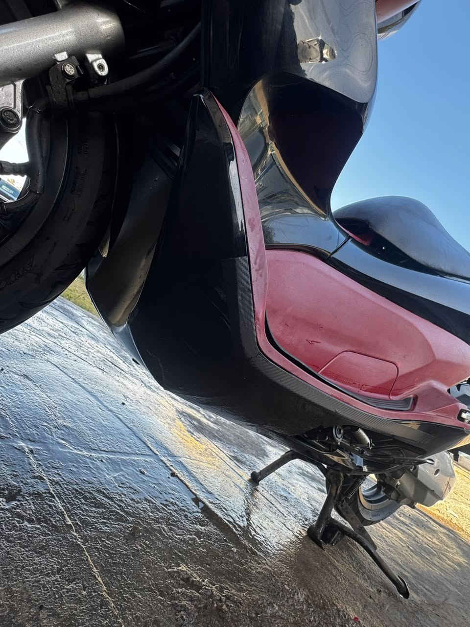 السلام عليكم للبيع دراجه pcxجيل الاول  دراجة
رمبه الدراجه وأعلى ايدي حجم مكينه 125 موصفات 150 ياباني الاصلي دراجه جديده مال جناي وعلئ ايدي لون اسود
🔥🔥ماشيه 27 الف
 دراجه كامله أستان كهربائي حساس ازدحام  دراجه جديده احلا من الصور 
 دراجة مكفوله اي نقص مابيه
السعر 1.850 وبيه مجال 
بغداد شارع فلسطين 
اي استفسار ***********
