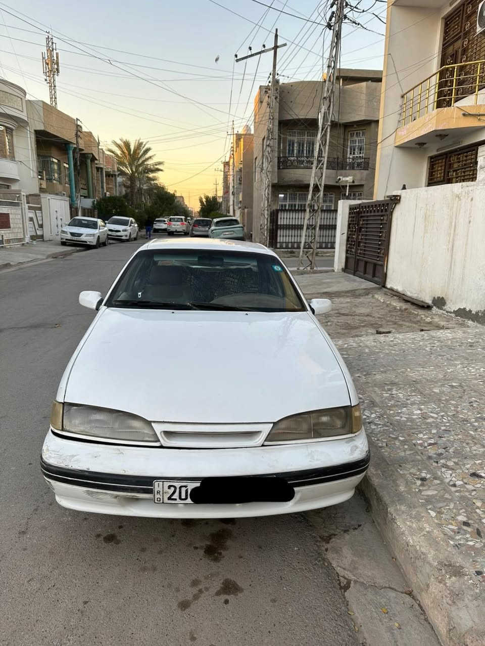 السلام عليكم ورحمة الله وبركاته 

موديل 1994
المكينة مكفولة
الكير زين ما بيه مشكلة
ع وضعها الدعامية الأمامية جهة اليسار متأثرة (موضحة بالصور)

السيارة رقم ديالى باسمي 
تحويل ثاني يوم
السنوية 2030
(السعر 32 )
المكان بغداد / البلديات
للاستفسار خاص أو اتصال
***********
