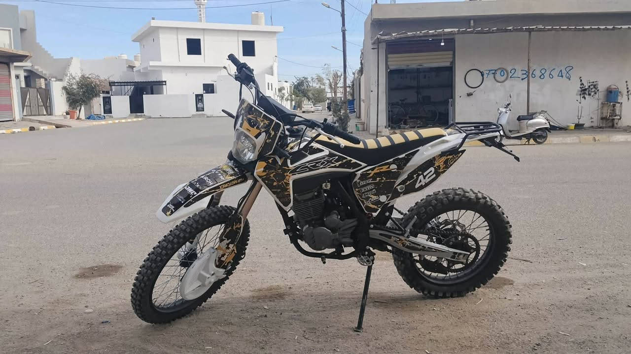 قفاز نوعیە CRX مودێل 25 للبیع
محرك مفتوح سعره  مليون 150وبي مجال مكان الدراجة داقوق 

***********
