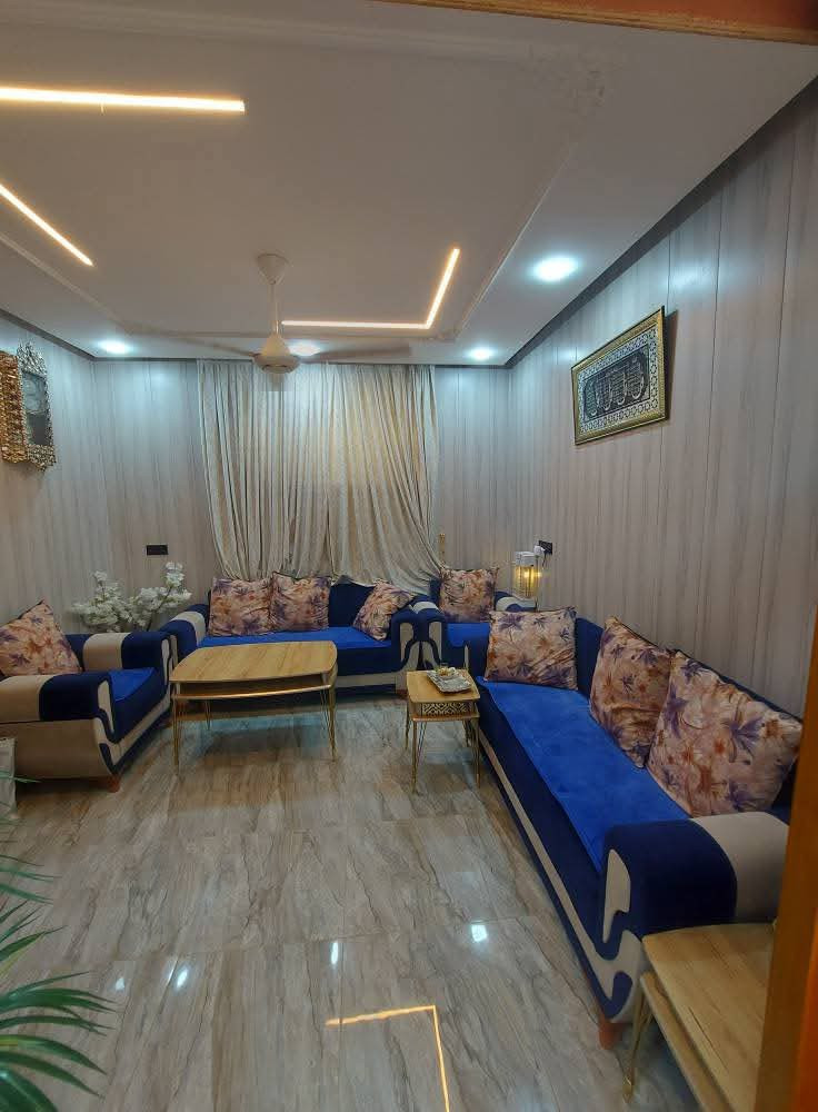 🏡 للبيع دار سكني في بعقوبة الجديدة
📍 نهر الحجيّة – قرب المنتزه
🔹 مواصفات الدار:
📐 المساحة: 80 متر مربع
الطابق الأرضي:
 • غرفة نوم عدد (1)
 • صالة
 • هول
 • مطبخ
 • صحيات
الطابق الأول:
 • غرف نوم عدد (2)
 • سطح أول + سطح ثاني
💰 السعر: 220 مليون وقابل للتفاوض (بي مجال)
📞 للاستفسار والاتصال:
***********
أ. قصي خليفه
✨ دار مرتب وموقع مميز
جاهز للسكن فوراً 🏡
