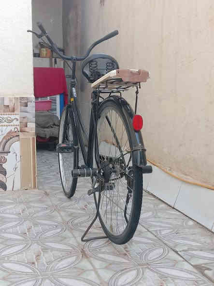 سلام عليكم بايسكل للبيع حجم 26 بالة كلشي ما عوزهة كامل مديل 16 سعر 80 وبي مجال مكان  كوت حي الجهاد ***********
