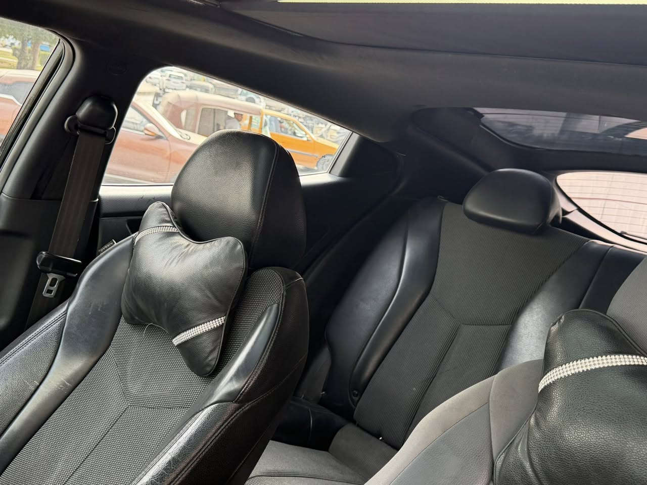 موديل 16 فول مكينه 1800 الون اسود حادث امريكا فقط جاملغ ايمن ول بنيد بدون شاصي فقط تعمير بل لغد سياره هنا صار بيها كم قطعه صبغ ابيع حزام رقم بغداد دولي تحويل مباشر سعر 83 بيها شي قليل ستفسار *********** مكان سياره بغداد بلديات
