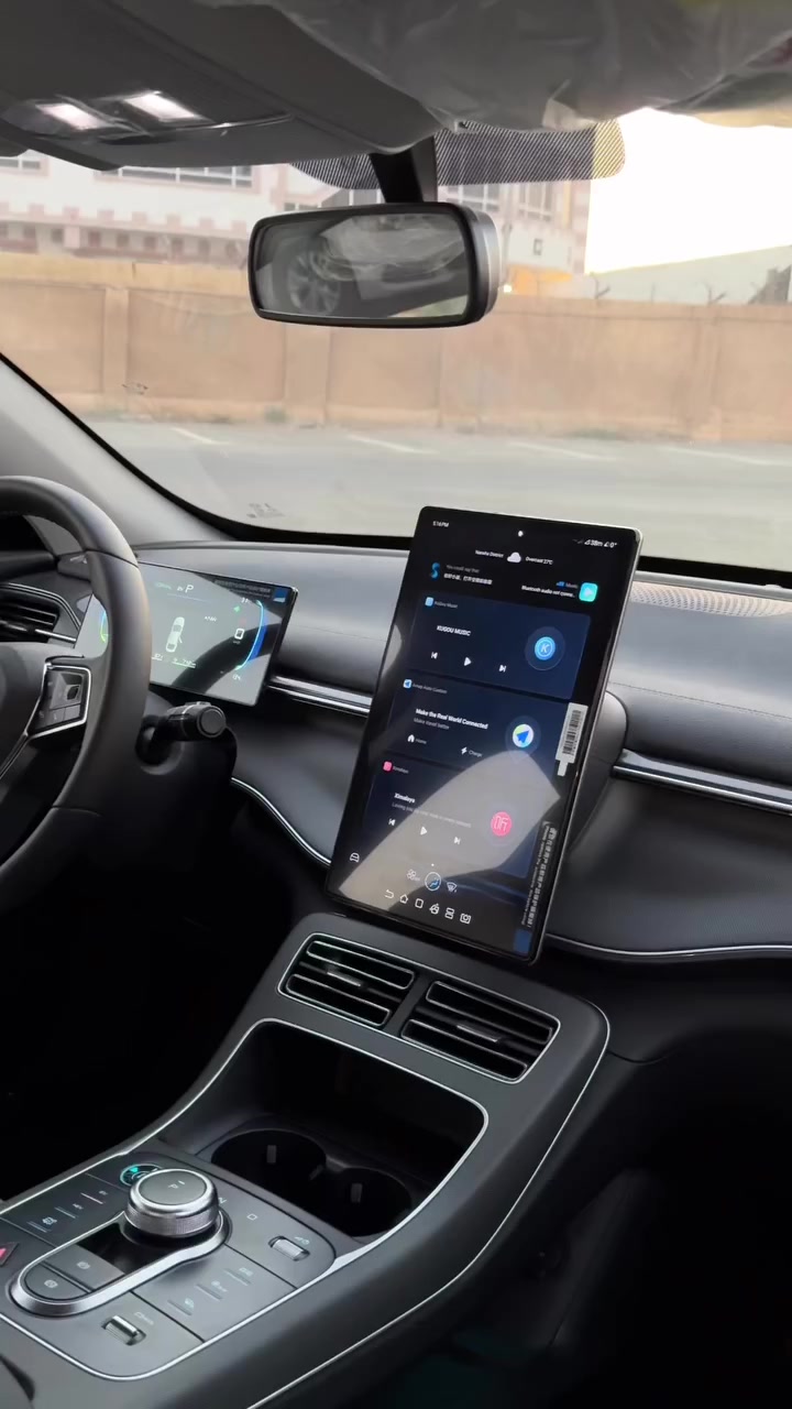 دستروير 2025 اخذتها زيرو للبيع ماشي ١٠   الف مرقم باسمي
بسعر ١٨٥٠٠ 
***********
