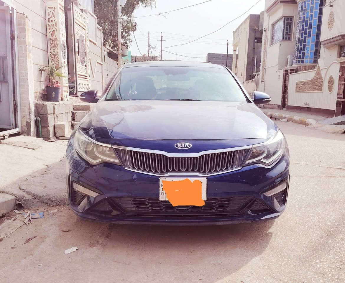 السلام عليكم
اوبتيما وارد أمريكي 2019

السياره مواصفاتها Fe 

محرك ٢٤٠٠

شاشه اصليه 

تحكم استيرن 

انظمه قياده 

رادار جانبي 

حساس خلفي 

تحديد مسار 

نقطه عمياء 

مانع تصادم 

قياده ذاتيه 
طقم تاير هذا الشهر شاده

بعد هواي مواصفات 

حادثها فقط بارد بالجاملغ الأمامي بدون دواخل
محرك وكير كلش نضيفات حداديه وتبريد جاهزات استخدام شخصي 

السياره بأ سمي رقم قادسيه 

السياره جاهزه من كل النواحي 

المكان... الديوانيه
... السعر 145.... وبيها مجال
للاستفسار  ***********
