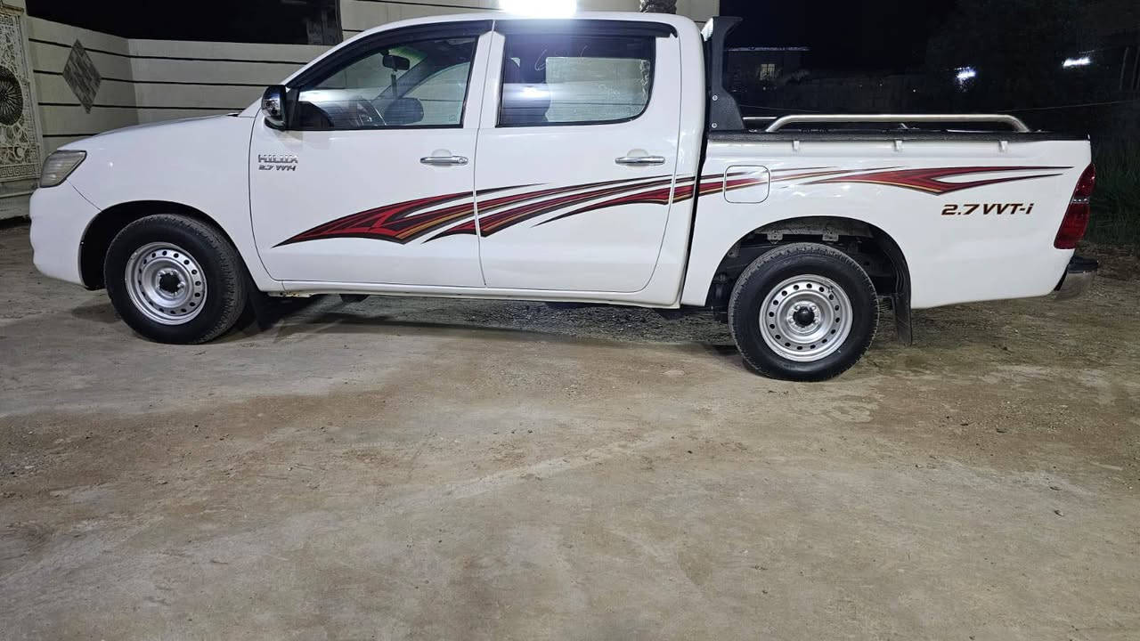 السلام عليكم بكم ناصي موديل 2014 سياره جديده تخم تاير تبريد تدفئه كامله سياره حداديه جديده ترهم مراوس حسب القناعه رقم أربيل السعر 195وبيه مجال مكان واسط الشحيميه الهاتف /***********
