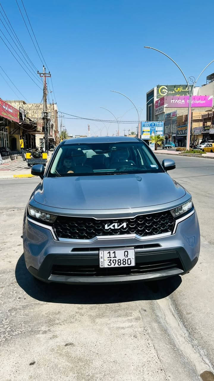 سورنتو
موديل 23
ماشية 53 mi
محرك 2500
اربع انظمة قيادة 
حساسات اماميه خلفيه  
رادرات 
اشاير بالمري
مثبت سرعة
تحكم ستيرن 
توقف ذاتي 
كير محرك مكفول
حادث بالباب موفقه صوره الحادق
بچم كبس  
سنوية جديدة رقم بغداد بأسمي السعر 215 بيه مجال بسيط
*********** العنون الانبار فلوجه
