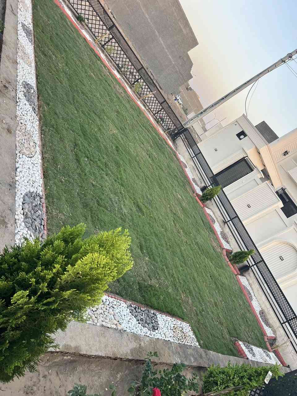 ✅ شغلي اليوم الاثنين
.يتوفر كادر عمل متميز لترتيب افضل ديكورات الحدائق.. وكذلك يوجد ثيل درجة اولى امريكي  + هندي وبأسعار مناسبه الرقم

***********
