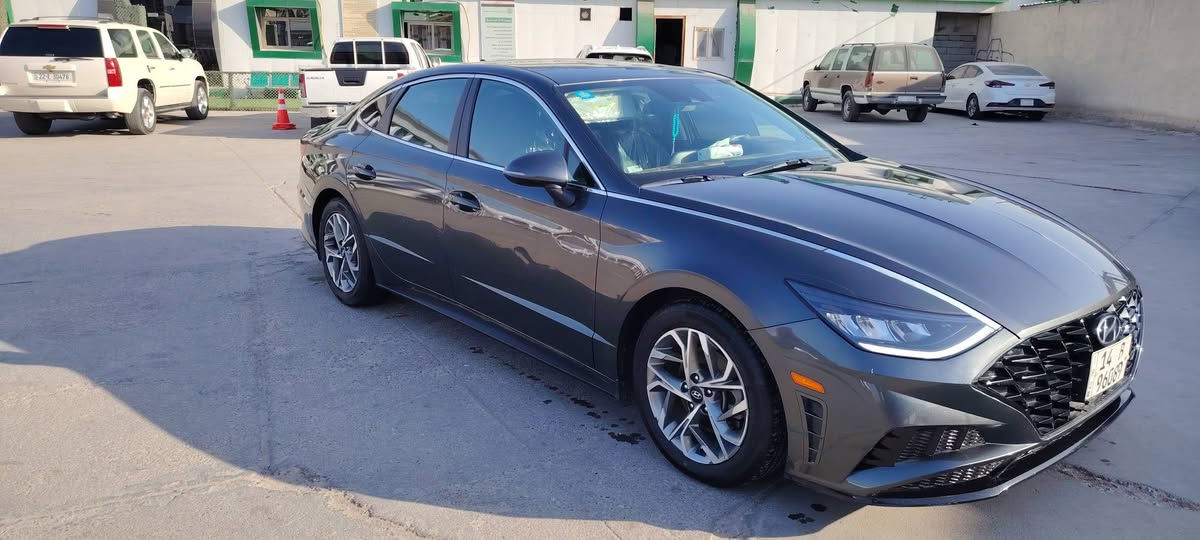 السلام عليكم
سوناتا 2022 وارد امريكي بأسمي
رقم بصره جديد تحويل ثاني يوم 
سنويه 2030
سياره مال بيت مامتعوبه
محرك 2500 المرغوب
ماشيه 54 الف كيلو 
(تحكم ستيرن، حساسات، تبريد ثلج، اربع وضعيات قياده، كرسي كهربائي ، شاشه Android auto , apple car play)... 
 #_حادث موضح بالصور ( ضربه بسيطه بالصندوق وراجع نفسه)+( وبيهه دحجه دراجه باب العبري بسيطه باقيه نفسهه )

سعر 180 وبيهه مجال للشراي
***********
