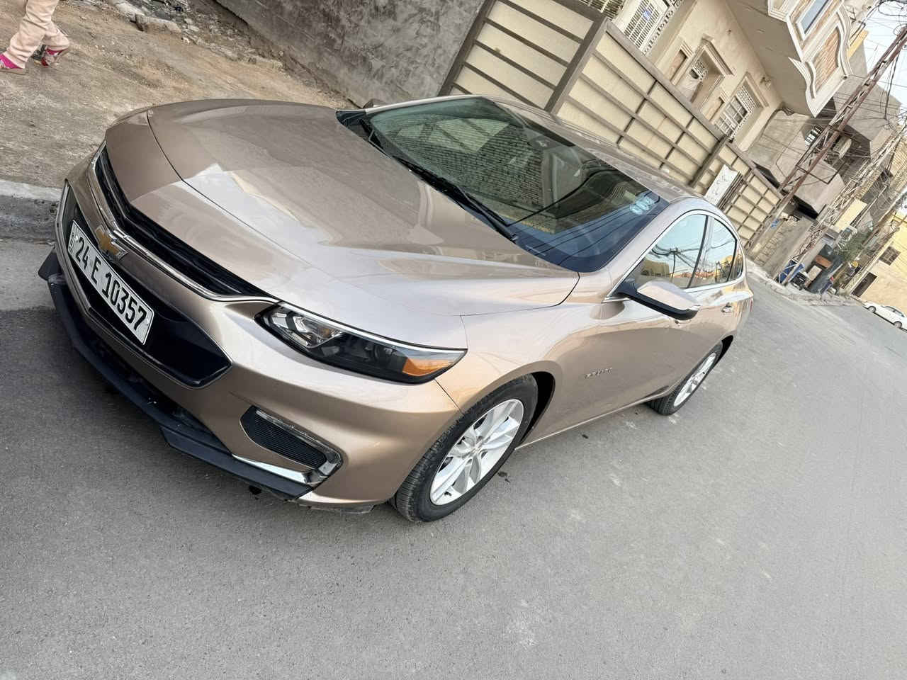 السلام عليكم ماليبو 2018 امريكي 
حادثه حافت البنيد فقط بدون دواخل 
وبيه جملغ امامي كلير فقط سياره جاهزه 
من كلشي محرك كير تبريد صدر كله جديد 
بسمي تريد تحويل تريد وكاله رقم دهوك 
موصفات السياره 5 بصمات كرسي كهرباء 
سياره جديده وبلعافيه على ياخذها محرك 1600 تيربو رقمي *********** مكان السياره بغداد الشعب او الثعالبه السعر 96 وبيه مجال
