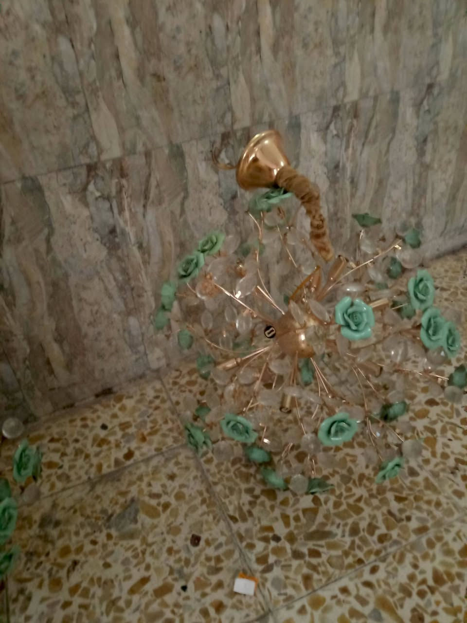 ثريات للبيع 100 والزعفرانيه


**إذا كنت صاحب هذا الإعلان وتريد حذفه لأي سبب، رجاءا أرسل رسالة إلى الدعم الفني**