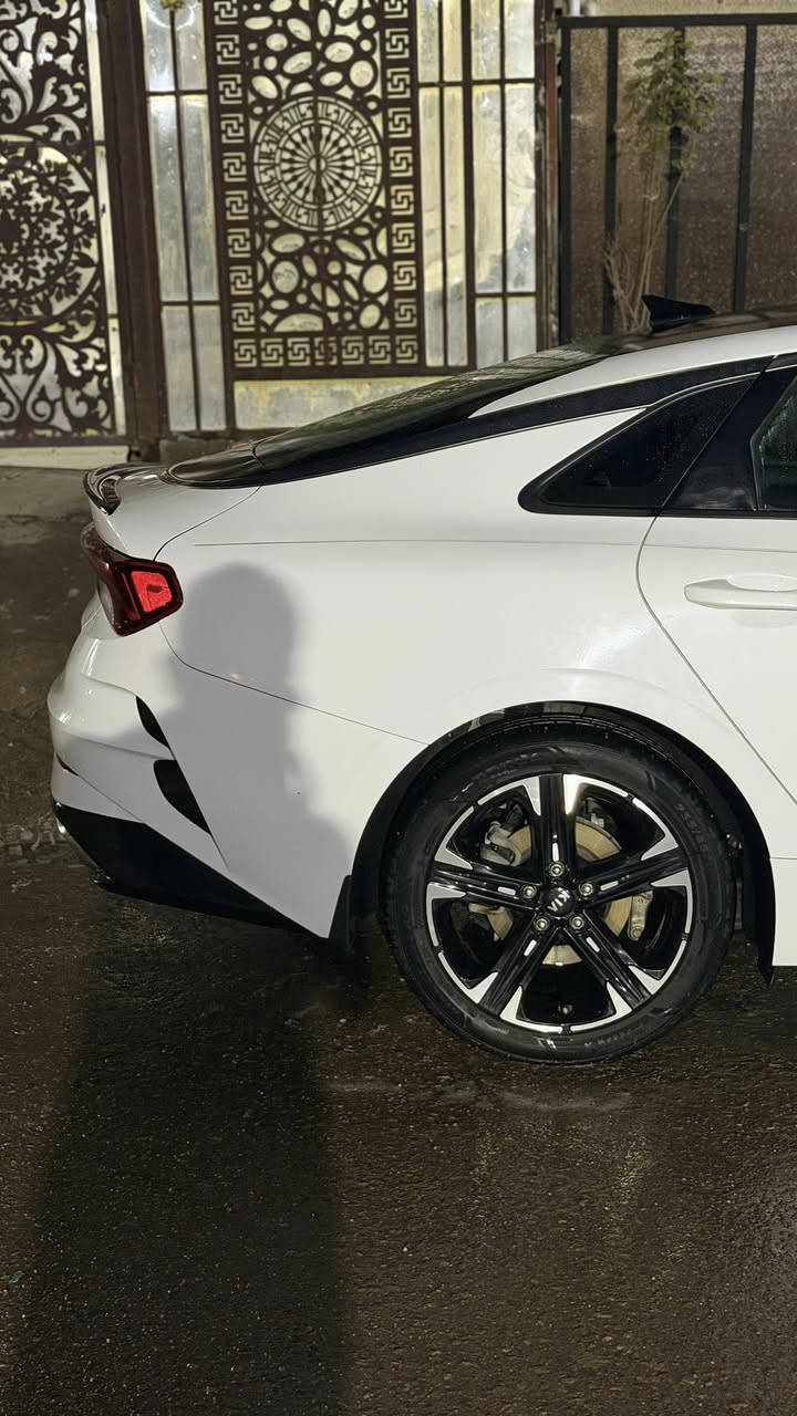 ‏K5 جيتي لاين

موديل2021  

 مواصفات فول GT LlNE 

مكينه / 1,600 تيربو 

 

فول مواصفات

1-بصمه+بانورما

2-شحن هاتف لاسلكي 

3- قياده ذاتيه ؏ الخطوط السريعه

4- هاند بريك بصمه 

5- ليد 3 عدسات 

6- مثبت سرعه 

7-نضام ABS

8- مانع انزلاق

9-حساس أطارات 

10-بك لايت ليد

11-شاشة

12- كامره دواره

13- كشافات امامي

14-شاشه اعطال

15-ويل كورم لونين

16-رادار جانبيه

17-مراقبة النقطة العمياء

18-رادار الخطوط البيضاء 

19-اشاير بالمري 

21-كشنات جلد  

22-‏ مقعد للسائق قابل للتعديل كهربائياً

23-لايتات ‏3 عدسات 

24-نضام قياده أيكو + سبورت +سمارت +نورمال

25-بلوتوث + aux + usb

26-فول تحكم ستيرن

27-كير أوتو + عادي

28- ئوتو بريك 

29- ‏ ‏الخريطة🗺📍

31- ستيرن حرف D  

32-‏Led +  زينون

33-السياره فول رادرات

34-التشغيل عن بعد

‏AUTO HOLD-38

39-تصميم خارجي رياضي

41-نظام الملاحة

42-مصابيح خلفية LED

43-مصابيح ضباب LED

44-لاسلكي Android Auto  

45 - لاسلكي 

السياره وارد امريكي

الضرر بنيد مبدل وباب الي وره السايق مصبوغ نصه غير هذني مابيها

 
السعر 170

رقم تلفون 

***********

مكاني بغداد الشعب
