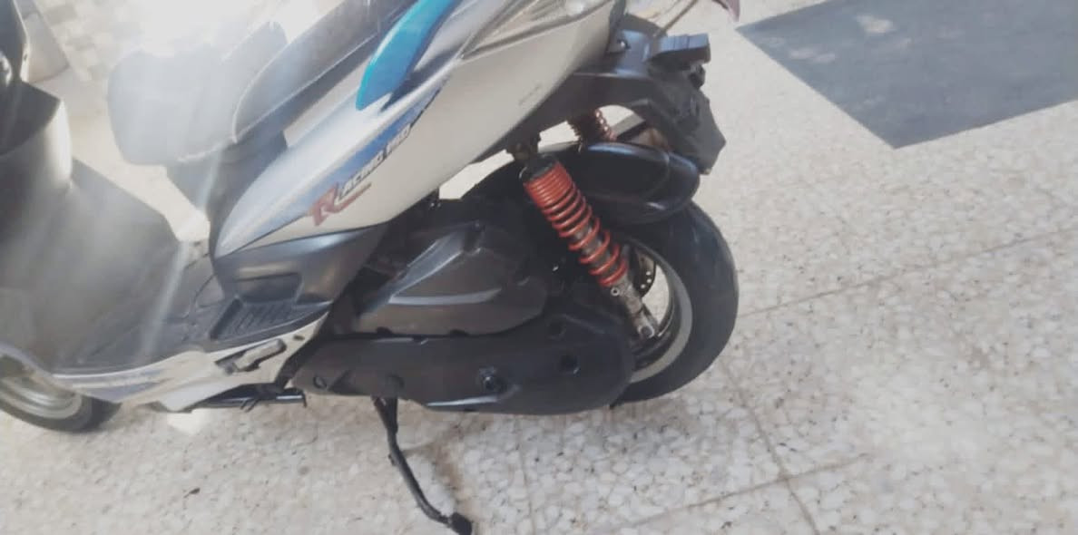 دراجة كامكو ياباني سرعة ١٩٠ كم عداد الكتروني 
مكينة شرط ما مفتوح نوزلتايرات جدد كفرات 
ياباني نكرة سلف بكل وقت دبل خلفي زوج 
بريكات امامي خلفي دسك لايت زينون اصفر ثلجي 
مراوس او بيع السعر مليون


**إذا كنت صاحب هذا الإعلان وتريد حذفه لأي سبب، رجاءا أرسل رسالة إلى الدعم الفني**