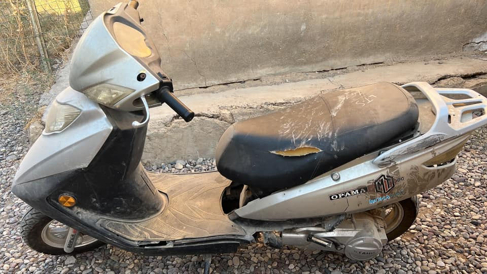 السلام عليكم دراجه ماكس 
كهربائيات كلها شغله محرك مجفت جديد تايرات جديده
شغاله فقط عايزو كابريته 
السعر 150 وبي مجال 
مكاني الزويه 
***********
