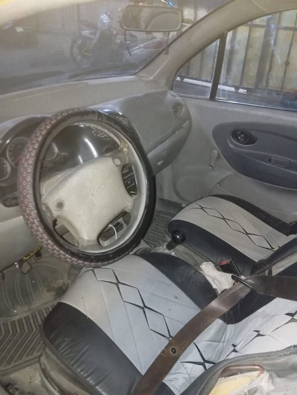 كيوكي 2011 محركها بي صوت يطغ 
محرك 4 سلندر كير عادي 
سعرها 15 ورقه رقم بغداد تحويل مباشر 
عليها غرامات الشراي يتصل ويدلل *********** الاعظميه
