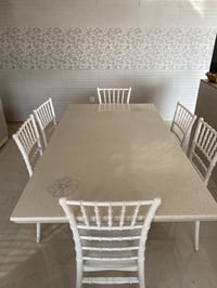 ئەم مێزی نان خواردنە بۆ فرۆشتن  ژ.م ٠٧٧١٩٨٩٤٧٣٩