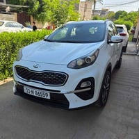 كيا سبورتج  للبيع موديل 2020 خليجي محرك 2000  السياره ماشية 71 km مواص...