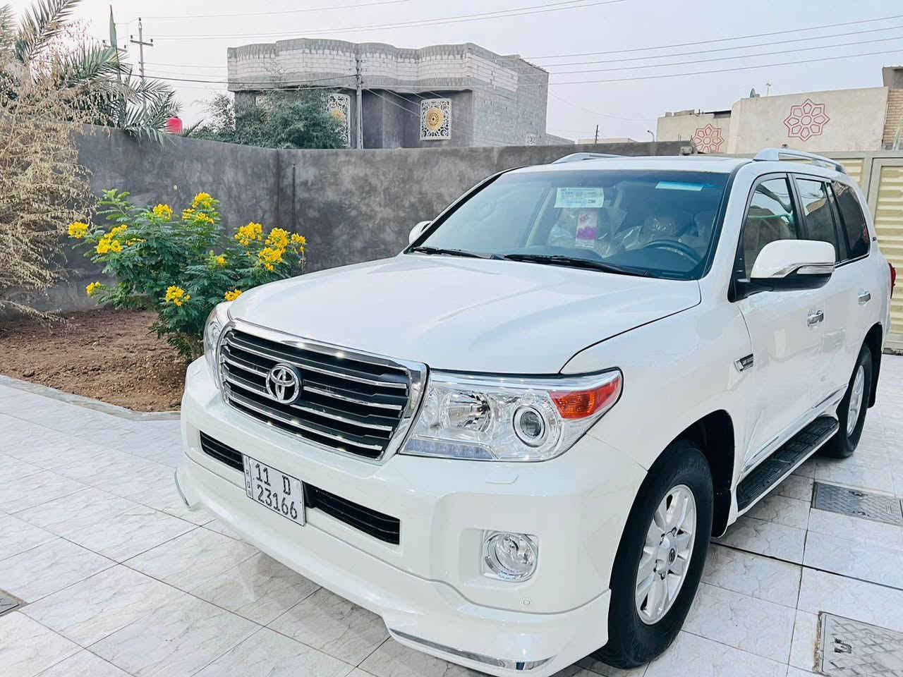 السلام عليكم للبيع سيارة لاندكروز جكسار  موديل 2010 أصل جديده 
رقم بغداد دولي جديد مشروع وطني تحويل مباشر و مكينة 6 سلندر وكير بلاد كفالة حدادة تخم تاير ويل كب جديد كهـربائيات شغالة كفالة سيارة جاهزة العنوان البصرة السعر 248 قفل 
*********** الزبير, البصرة
