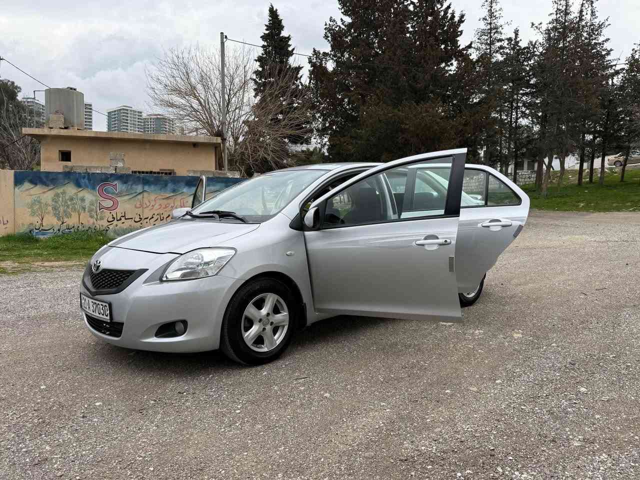 تویۆتا یارس ٢٠٠٧ toyota yars 2007 
گیر و مە کینە   تە برید ی ساردو گە رم بە شە رت  
مە کینە بچوک. یە ک دینار مە سرە فی نیە                              ٢ پار چە ی بو یاخە   ناوی نە گرتوە 
هە موو گیانی لە سە ر دە قی شە ریکە ماوە   
٩٥ هە زار رۆشتوە سە نە وی تا  ٢٠٢٩ تازە یە 
تە حویل براوە خرا مە بە شە رت  ٨٣$ معاملە
سلیمانی *********** السليمانية, العراق
