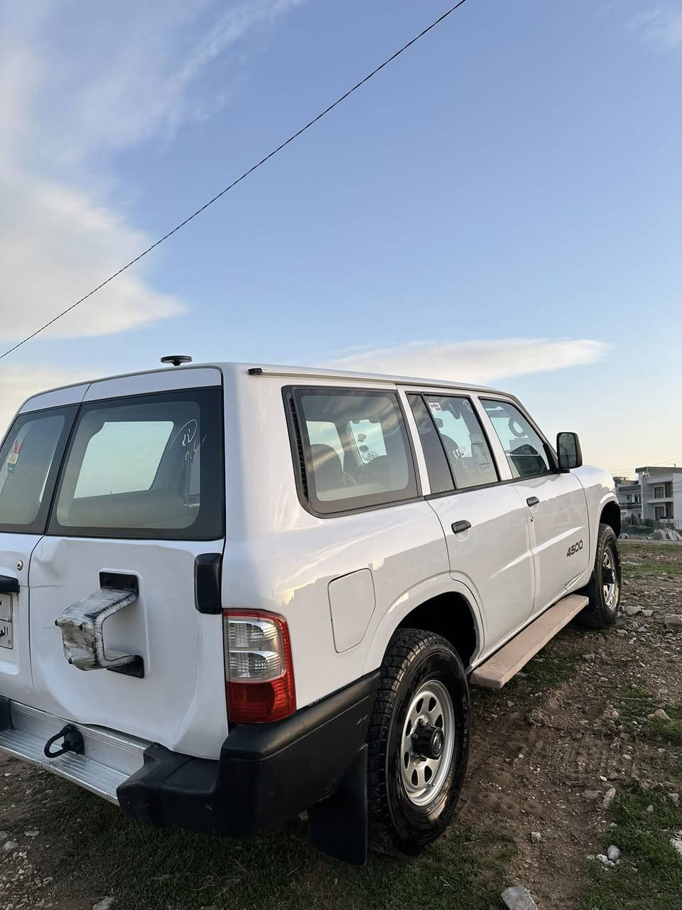 نیسان پاترۆڵ بۆ فرۆشتن 2002ناو سپی محسن 296هەزار kmهقیقی رۆیوە
گێرو مەکینەو صەوتو بۆخار دوکەڵ بەشەرتی ١٠٠فیتەر 
ناوی نیە لە حاسیبە 
حورە بۆ هەموو لایەک
سەنەوی بەناوی خۆمانەوەیە ٣مانگە بەسەر جوە 
تحویل وەکالەو غرامە بەشەرت 
هەزەی تازەیە
(بەدەنی پێشی نەتەقیوە)شانسی بەشەرت 
(دەعم و لێدراوی نیە) 
3پارجەی بۆیاخە بۆ جوانی 
 سەقفو شانی زۆر جوانە 
ئەکسل دەبڵ ئەکسلو هەمو شتێکی زۆر مەزبوتە زۆر توندو تۆڵو بێ کێشەیە
زۆر بەهەڵمەتە کارەبای مەزبوتە 
تەبریت سارد❄️و گەرم ئیش ئەکا 
بەس بەنزینە هەردو تەنکی ئیش ئەکات 
سەیارەکە هیج کێشەیەکی نیە سعر92مجال کەم  
شوێن چەمچەماڵ 
ژ.م وەتساپ ***********
***********
ئەدمین ❤️🌹
