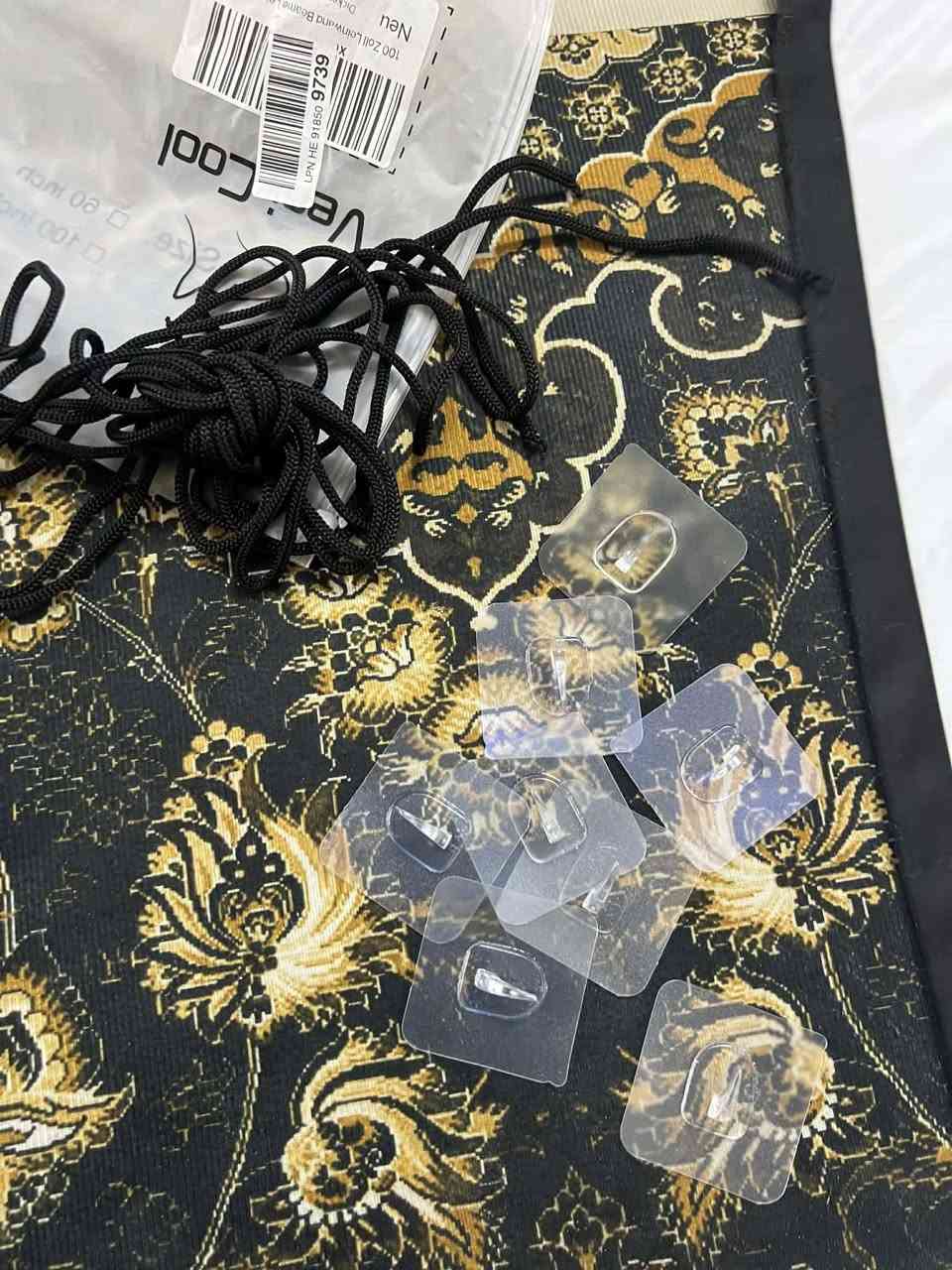 قطع قماش تستخدم لعرض الداتاشو
متوفر ثلاث قطع المهتم خاص

عرض مترين و١٠سنتيم
وارتفاعها متر و٢٠سنتيم


**إذا كنت صاحب هذا الإعلان وتريد حذفه لأي سبب، رجاءا أرسل رسالة إلى الدعم الفني**