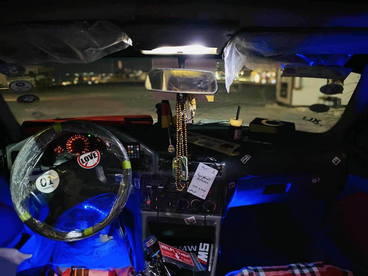 BMW E34 520
بەناوی خوا 
بیئێم  520 گێڕعادی
مۆدێل 1994
لایت ئەڵقەو ئەیبیئێسو دەبڵ ئێرباگ 
کوشن جڵدە 
کارەبای هەموگیانی مەزبوتەو ئیشەکات
سەیارەکە علوجەو ماڵی مەدەنی بەشەرت
گێڕو مەکینەو ئەکسلی بەشەرتی هەزار فیتەر
ماشەڵا زۆر بەقوەتەو کلاجی سەقەری لەسەرە
ساڵۆنسای بیلادە
شوێن سلێمانی کانیبا
سعری تەنها 19گەڵا
تکایە موشتەریمنیت سەریمنو خۆشت مەئێشێنە
لەگەڵڕێزم السليمانية, العراق


**إذا كنت صاحب هذا الإعلان وتريد حذفه لأي سبب، رجاءا أرسل رسالة إلى الدعم الفني**