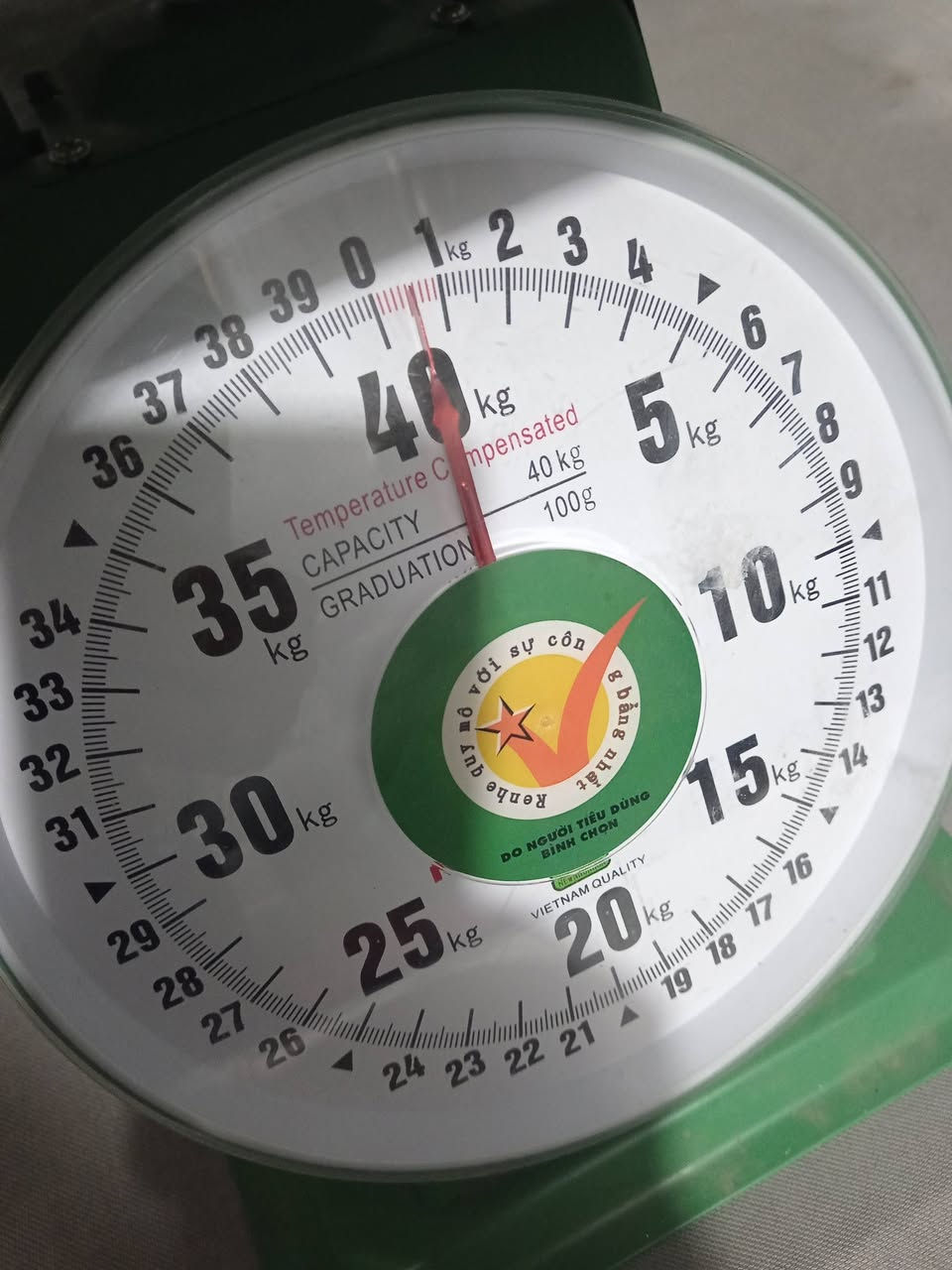 ميزان للبيع وزن 40 كيلو***********
