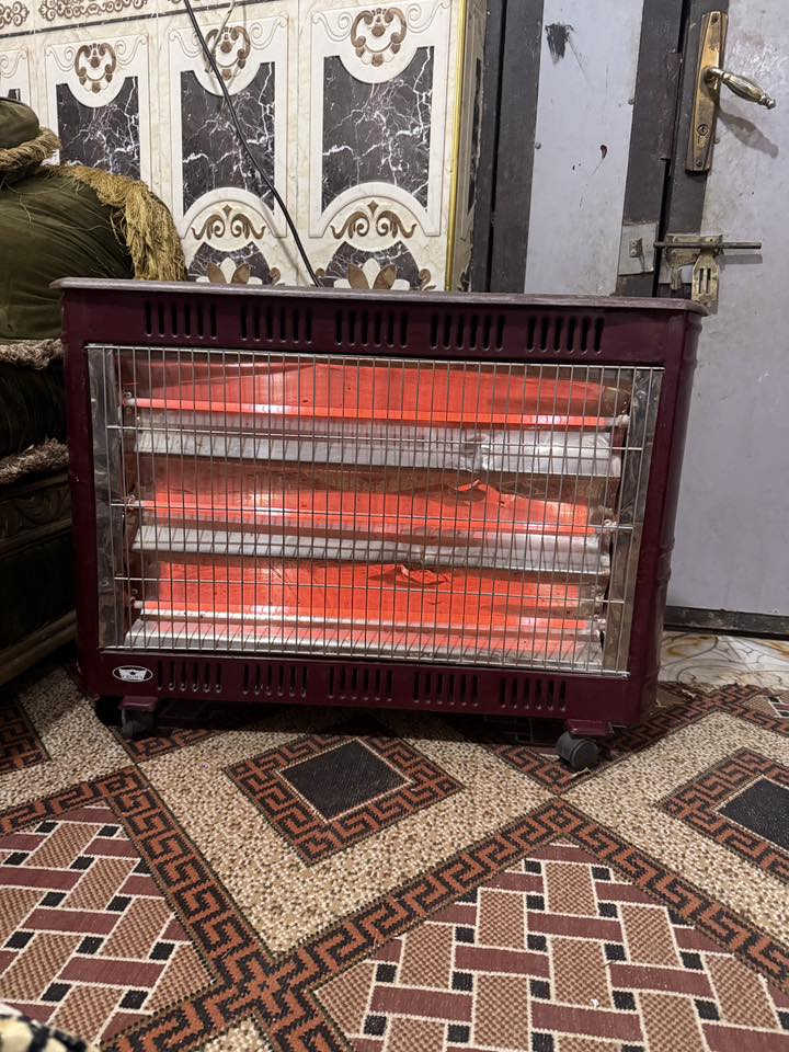 هيتر حجم كبير  3شمعات. نضيف جدا  السعر 40 قفل.    ***********
