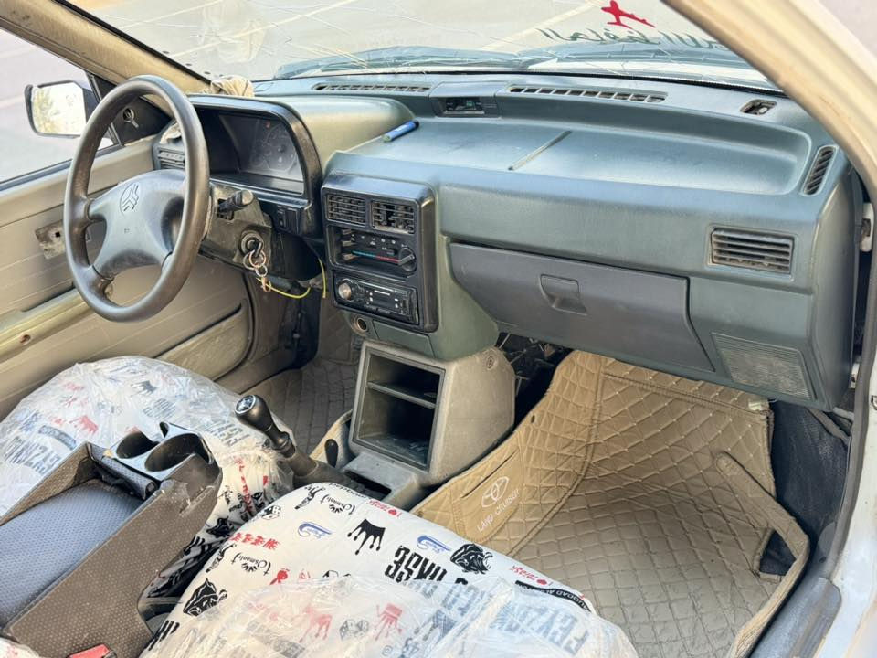 سلام عليكم سايبه موديل 2011 السياره كفاله مكينه حداديه تخم تاير جديد رقم كربلاء دولي بسمي السياره السعر 34بيه مجال مكان سياره كربلاء طوريج ***********
