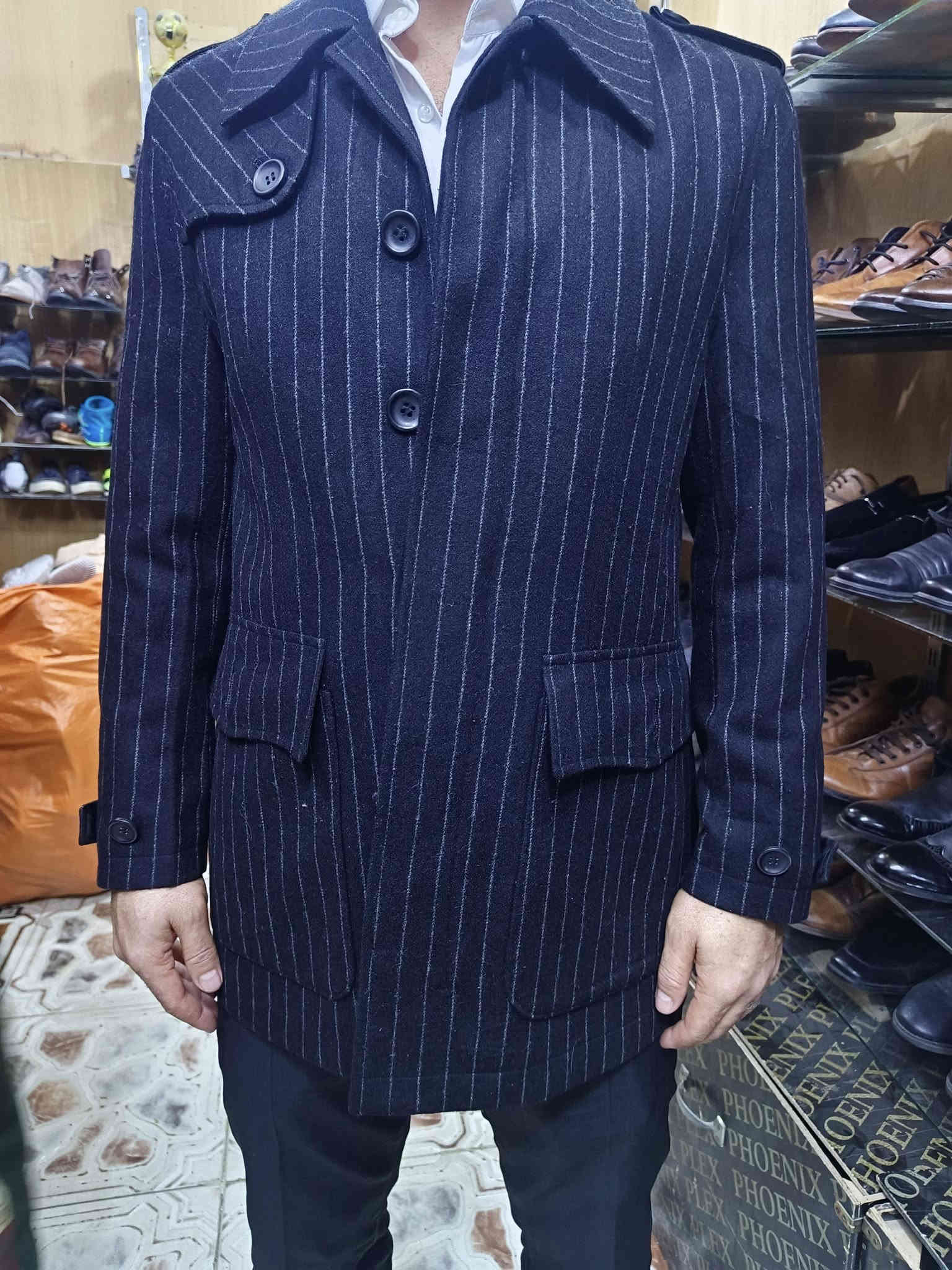 كوت رجالي باله
بجامه رجالي باله 
العنوان الماجديه شارع الملعب 
قرب السوق محل ابوذر 
***********
