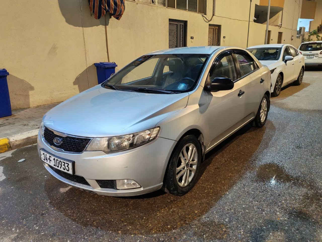 سلام عليكم
كيا سيراتو 2012 خليجي باسمي تحويل ثاني يوم السياره جديده وحلوه استخدام شخصي
بيها نص الباب وخمس اصابع من الجاملغ كلير ابيع قطعتين الباقي كله كفاله تبريد حداديه مكينه كير كله كفاله السعر 110 وبيها مجال قليل
الهاتف : *********** البصرة, العراق
