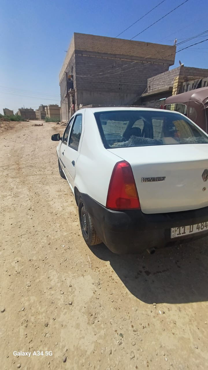 السلام عليكم للبيع رينو لوكان موديل ٢٠٠٩ مصبوغه عام مكينه بيه خيط تبخير  تايرات نص عمر تبريد شغال مكاني بغداد الشعب رقمي ***********
