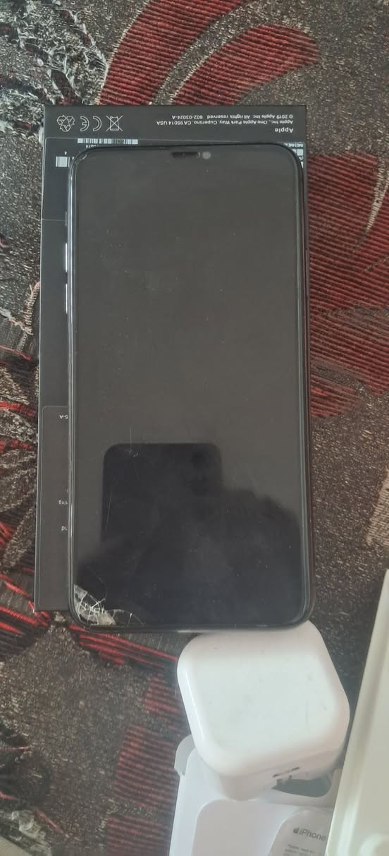 عنوان بغداد البياع
ايفون 11ابو ماكس امبدل بي بطارية ادواتة كاملة الجهاز ما بي شي نضافة الجهاز 80 %السعر 300 بي مجال الهاتف ***********
