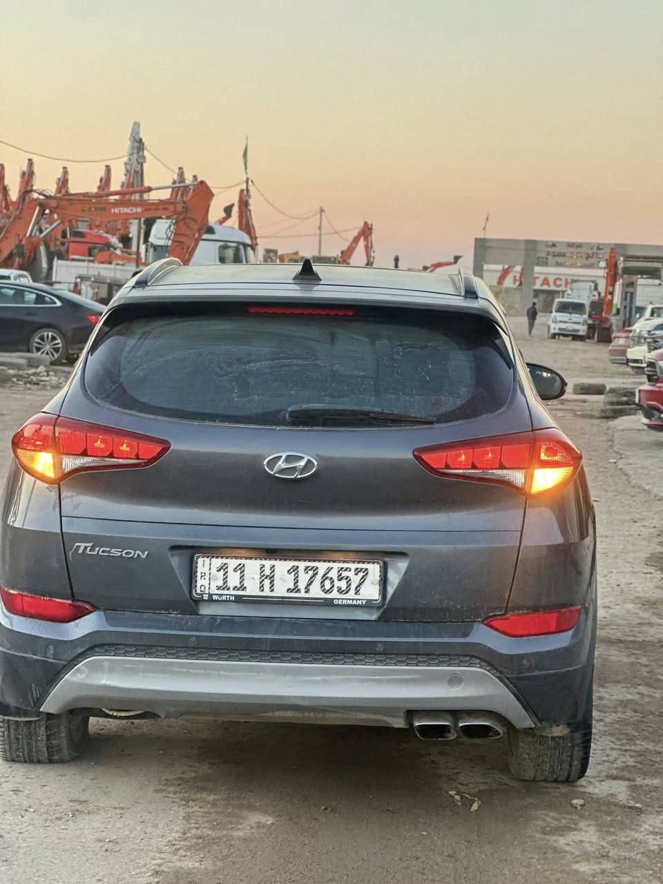 سلام عليكم
توسان 2018 وارد امريكي حادث سرقه قطعتين فقط مبدله بلادي مابيه. اي ضرر

فول مواصفات واحد ع واحد 1/1 كامله 

ماشيه  81 ميل استخدام شخصي نظافه ميه بالميه 

سعره 155 بيه مجال حك جيه 

استفسار *********** 
استفسار ***********
