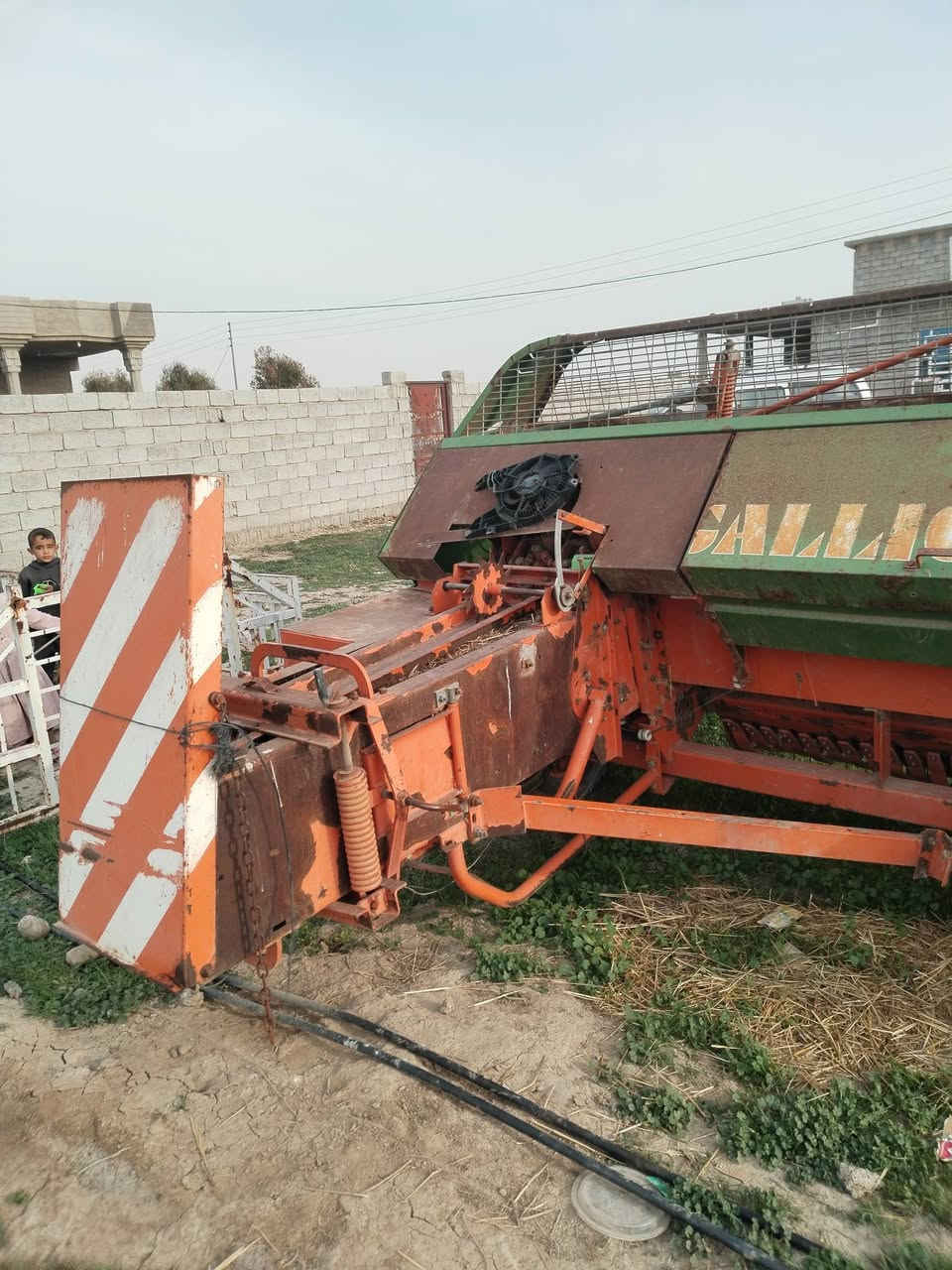 السلام عليكم، من رخصة مدير الكروب 

كابسة ايطالي بالة حجم 7100 جاهزة للعمل ابلادية مشتغلة موسم ونص نضيفه جداً لا طگ ولا لحيم تايرات جدد 
الشراي يتدلل *********** مكاني التاجي
