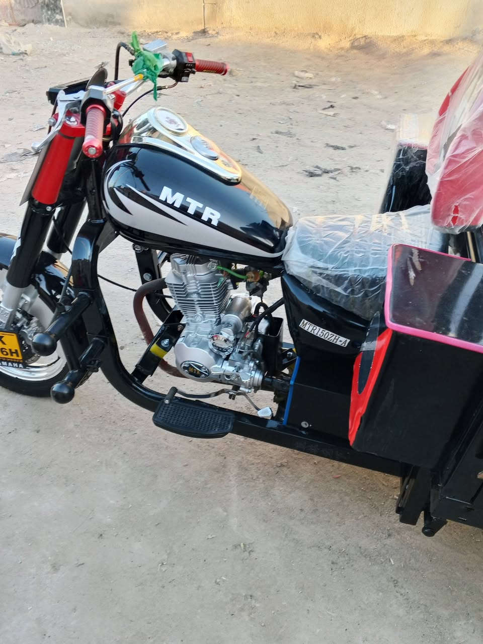 السلام عليكم شباب ستوته امتيار للبيع اوراق موديل 17 تعميره 26 مقفوله من الطول للطول بكاني البصره الزبير السعر خاص ***********
