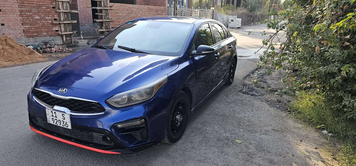 فورتي للبيع موديل 2020 GT.Line
فول مواصفات حادث بسيط موجوده الصور بل منشور البقي مكفول شرط الفحص 
بسمي شرط التحويل 
ماشيه ٥٨ الف بس 
سياره جيده جدا من داخل او خارج ماتحتاج مصرف ولا دينار بشرط 
السعر ١٤٠ بيه مجال عمله فقط 
مكاني بغداد. 
***********
