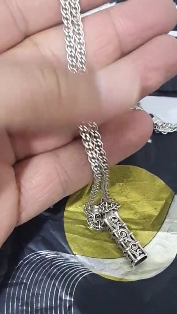 زنجيل بقلاده بيه دعاء جوشن الكبير فضه ٩٢٥ وزن ٢٤غرام سعر ١٠٠قفل بدون معامله المهدم يتفضل خاص ماعندي توصيل مكان بغداد معامل الحسينيه


**إذا كنت صاحب هذا الإعلان وتريد حذفه لأي سبب، رجاءا أرسل رسالة إلى الدعم الفني**