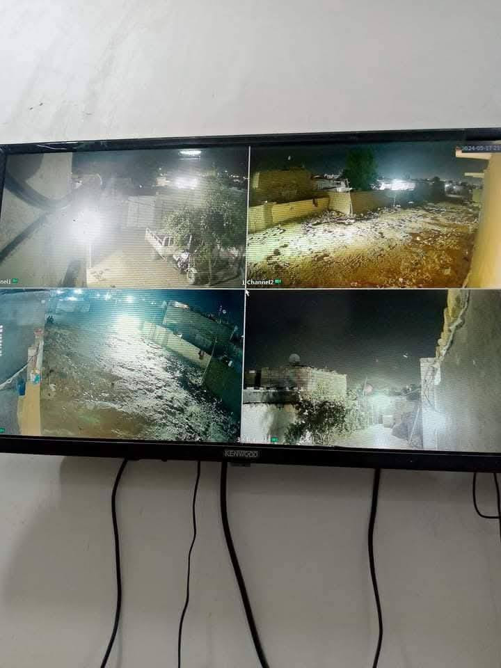 سلام عليكم بيت للايجار وللبيع تجاوز يتكون من 4 غراف وصاله ومطبخ وصحيات وطارمه جبيرة  كهرباء خطين ماي سيح وبي تانكي ومروح الاتصال *********** الايجار 250 مقدمه شهرين
