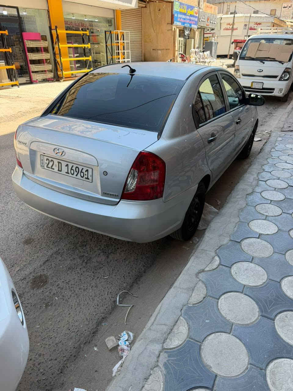 السلام عليكم اكسنت موديل 2009
صبغ بنيد ومدكر خلفي وباب 
سياره تعمل غاز وبنزين 
رقم اربيل دولي وكاله تحويل جاهز
تبريد ثلج تاير حداده كله جديد ماناقص برغي 
سعر 85وبيه مجال 
للستفسار رقم صاحب السياره 
***********
مكلف بنشر البصرة, العراق
