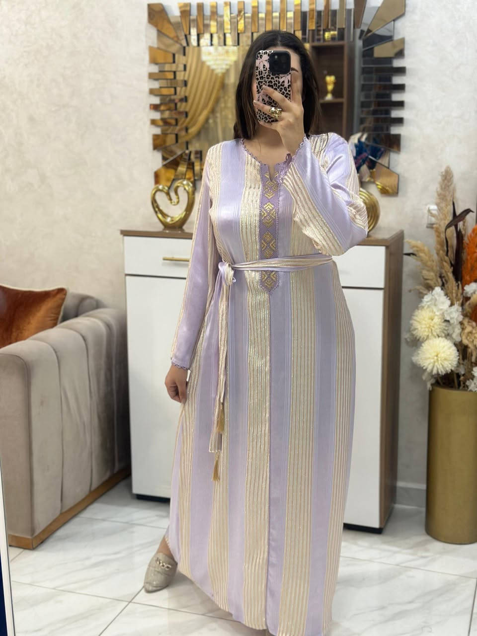 قفطان جوهرة بالحزام مخدوم بالراندة ديال ليد
L xl xxl 3xl
توب جوهرة حرير


**إذا كنت صاحب هذا الإعلان وتريد حذفه لأي سبب، رجاءا أرسل رسالة إلى الدعم الفني**