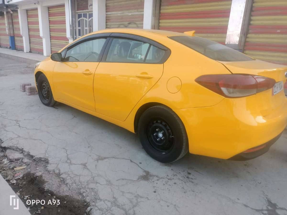 السلام عليكم
كيا فورتي 2018 وارد امريكي 
حادث بين البنيد والجاملغً بدون دواخل كامله من كل النواحي تخم تاير الصدر والحداديه كفاله عامه 
كير محرك  تبريد كلة جاهز 
بغداد مدينة الصدر 
&120 بيهةٍ مجال 

***********
