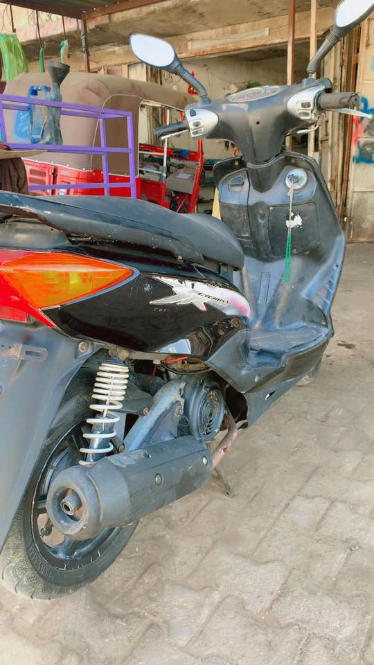 سلام عليكم
سكنس نثيه ياباني 110 
مكينه مكفوله 
باتري جديد كفرات ختم واحد 
كهرباياتها شغاله كلها
كيج سرعه كيج بانزين
معروضه 400 
***********
